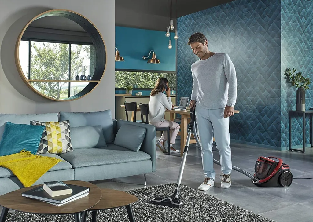 Rowenta RO7649 Silence Force Cyclonic Parkett | Beutelloser Staubsauger | Vacuum-Cleaner | Sehr Leise | 2,5L Staubvolumen | Tierhaar | Auto | Schwarz/Rot – Bild 4