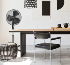 Bestron Standventilator Mit Drei Geschwindigkeitsstufen, Ventilator Mit 75° Oszillation-Funktion & Höhenverstellbar Bis 122 Cm, Ø 45 Cm, 45 W, ASV45Z, Farbe: Schwarz