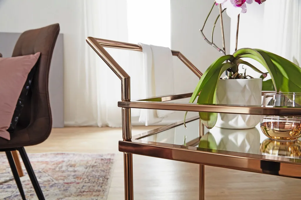 WOHNLING Design Servierwagen Dunkles Gold 2 Ebenen Mit Bremsen | Beistelltisch Auf Rollen | Speisewagen Mit Glasplatte | Küchenwagen | Teewagen – Bild 4