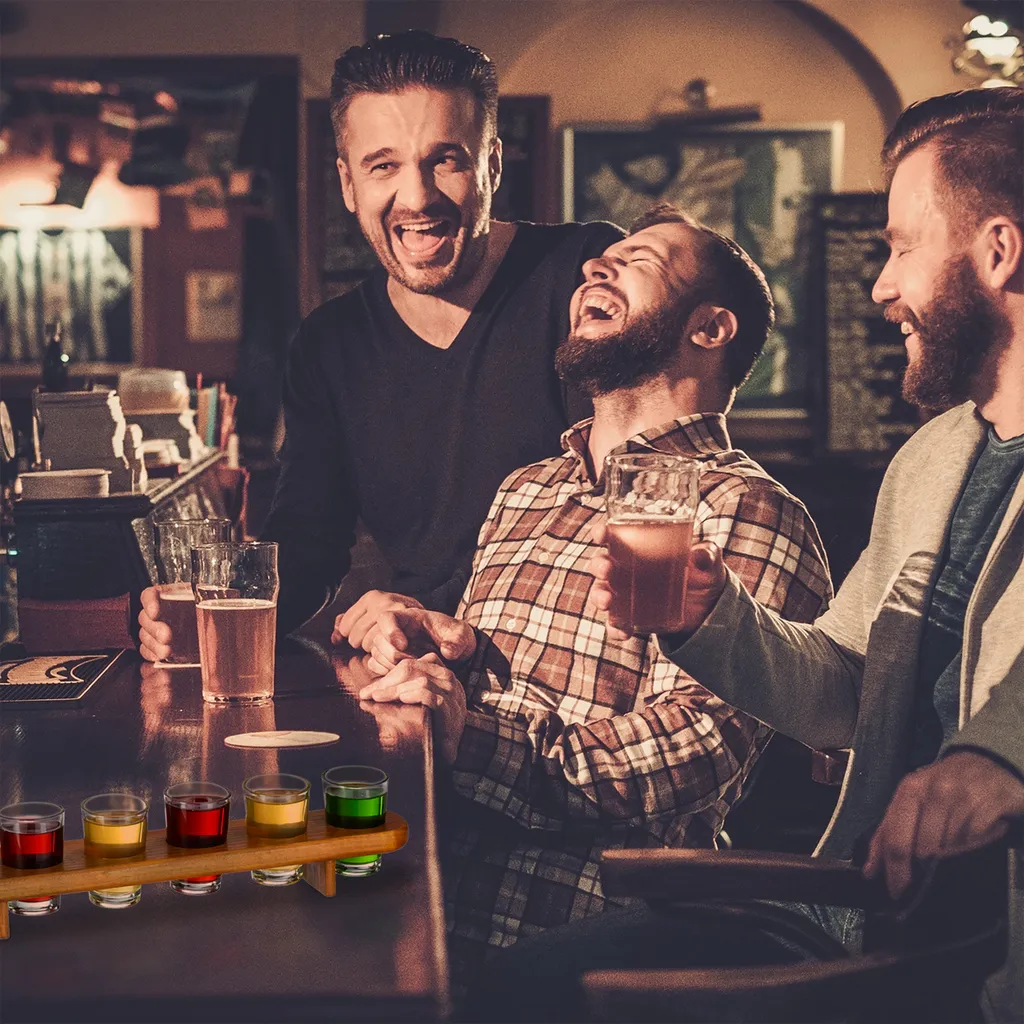 Relaxdays Schnapsbrett Holz Mit 6 Gläsern – Bild 2